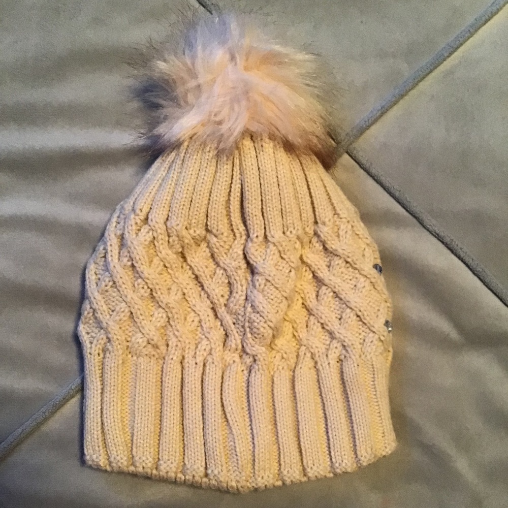 SO CUTE TAN BEANIE WITH GEMS AND PUFF - Picture 3 of 4